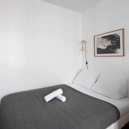 Daire Compoint 1 - Near Montmartre In *